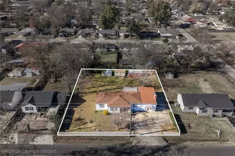 View/Area - 2521 N Albert Pike Ave, Fort Smith, AR 72904 photo 7 of 11