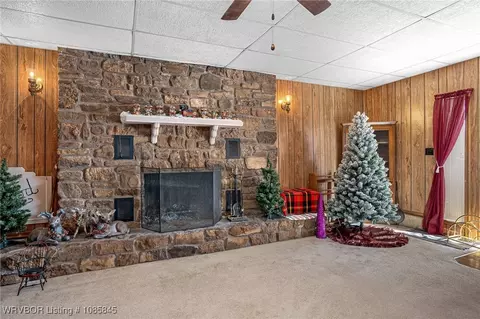 Living - 2521 N Albert Pike Ave, Fort Smith, AR 72904 photo 1 of 4