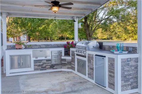 Kitchen - 14407 Wildflower Loop, Fort Smith, AR 72916 photo 4 of 5