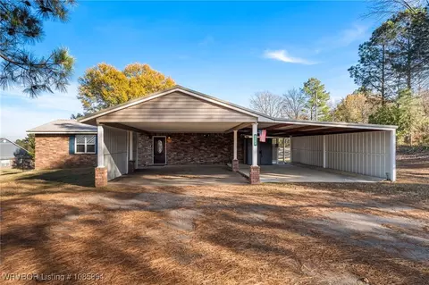 2445 Hollow Tree Ln, Van Buren, AR 72956