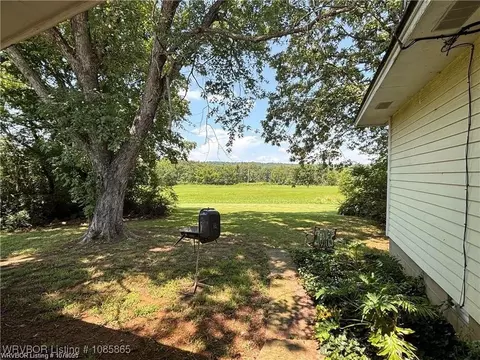 Exterior - 5525 Slaytonville Rd, Hackett, AR 72937 photo 10 of 10