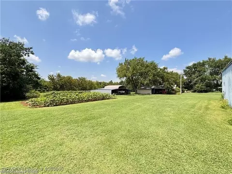 Exterior - 5525 Slaytonville Rd, Hackett, AR 72937 photo 8 of 10