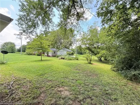 Exterior - 5525 Slaytonville Rd, Hackett, AR 72937 photo 3 of 10