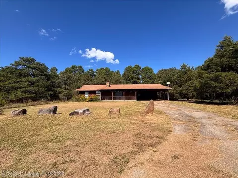 Exterior - 922 S Pine St, Hartford, AR 72938 photo 11 of 17