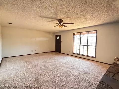 Living - 922 S Pine St, Hartford, AR 72938 photo 5 of 9