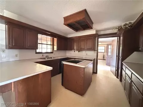 Kitchen - 922 S Pine St, Hartford, AR 72938 photo 2 of 4