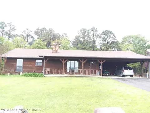 922 S Pine St, Hartford, AR 72938