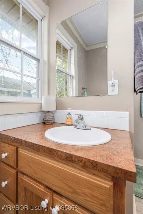 Bath - 2808 Alabama Ave, Fort Smith, AR 72901 photo 4 of 6