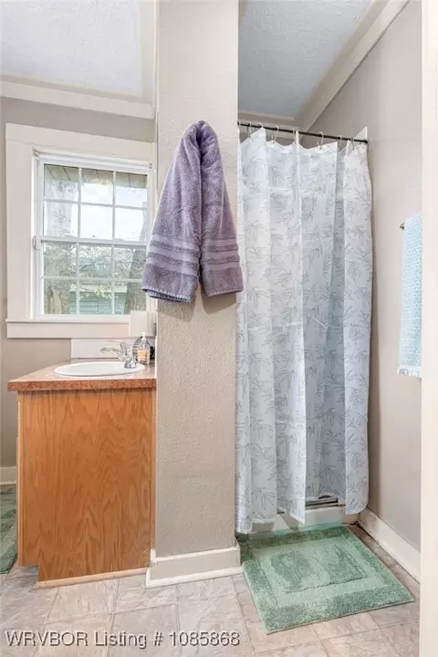 Bath - 2808 Alabama Ave, Fort Smith, AR 72901 photo 6 of 6