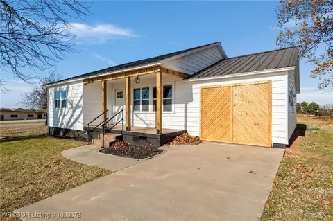 Exterior - 103 State Line Rd, Pocola, OK 74902 photo 2 of 8