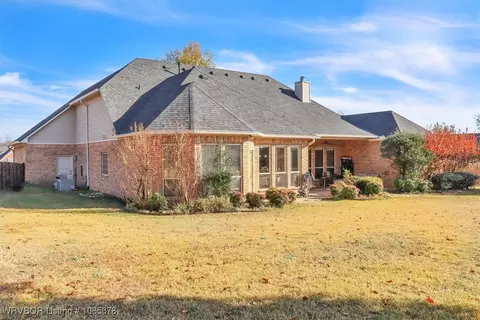 Exterior - 11200 Quail Crest Ct, Fort Smith, AR 72916 photo 9 of 11