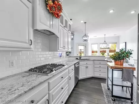 Kitchen - 11200 Quail Crest Ct, Fort Smith, AR 72916 photo 3 of 3