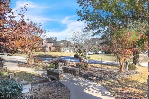 Exterior - 11200 Quail Crest Ct, Fort Smith, AR 72916 photo 7 of 11