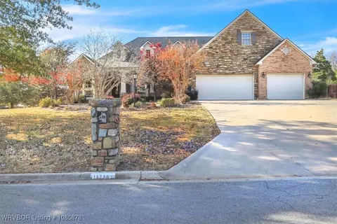 11200 Quail Crest Ct, Fort Smith, AR 72916