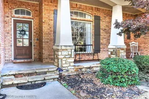 Exterior - 11200 Quail Crest Ct, Fort Smith, AR 72916 photo 4 of 11