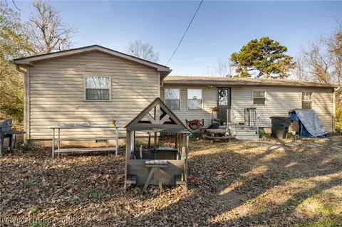 1425 Carbon Plant Rd, Altus, AR 72821