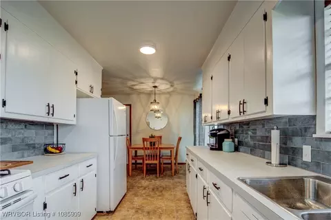Kitchen - 254 Main St, Alma, AR 72921 photo 5 of 6