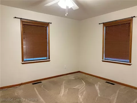 Bedroom - 254 Main St, Alma, AR 72921 photo 3 of 12
