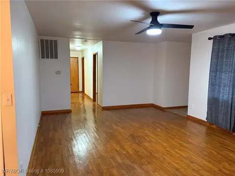 Living - 254 Main St, Alma, AR 72921 photo 4 of 6