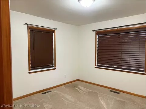 Bedroom - 254 Main St, Alma, AR 72921 photo 6 of 12