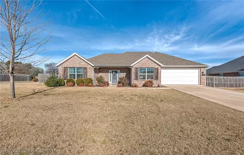 480 Caballo St, Farmington, AR 72730