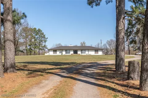 809 W Broadway St, Spiro, OK 74959