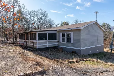 9821 Moccasin Ln, Hackett, AR 72937