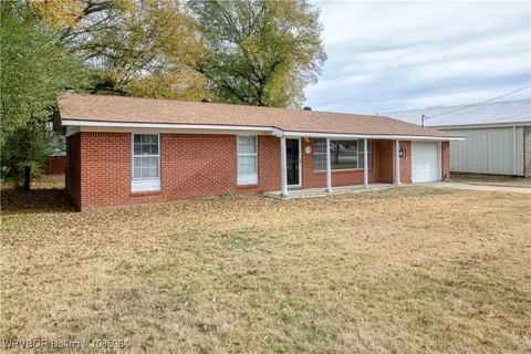 618 Church Ave, Mulberry, AR 72947