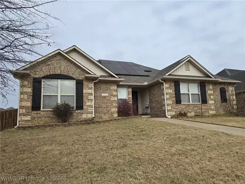 Exterior - 1906 Yukon Dr, Barling, AR 72923 photo 2 of 3