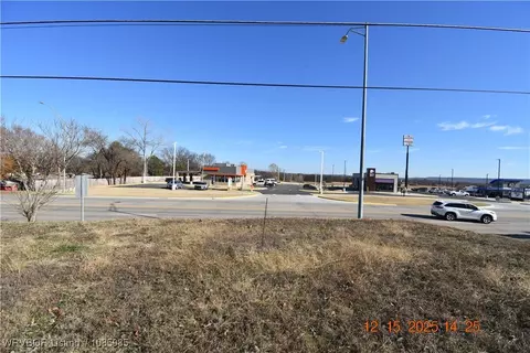 419 S Kerr Blvd, Sallisaw, OK 74955