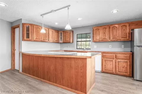 Kitchen - 306 Ellis Loop, Pocola, OK 74902 photo 2 of 3