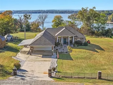 459621 E 1100, Sallisaw, OK 74955