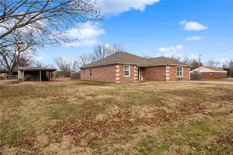 720 Line St, Dyer, AR 72935 photo 2