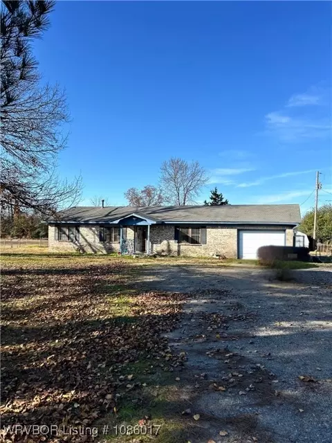105 Morris St, Pocola, OK 74902 photo 1