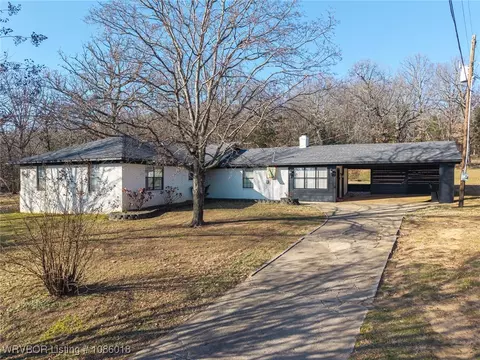 516 Dogwood Hill Trl, Van Buren, AR 72956
