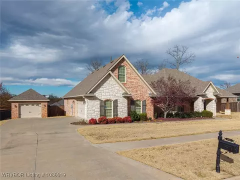 8627 Reata St, Fort Smith, AR 72916