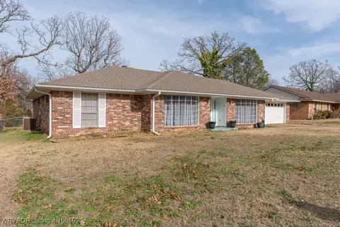 7601 Oxford Pl, Fort Smith, AR 72903