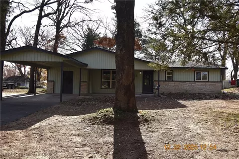 912 Ridge Dr, Sallisaw, OK 74955
