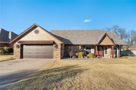 121 Redbud Ln, Poteau, OK 74953