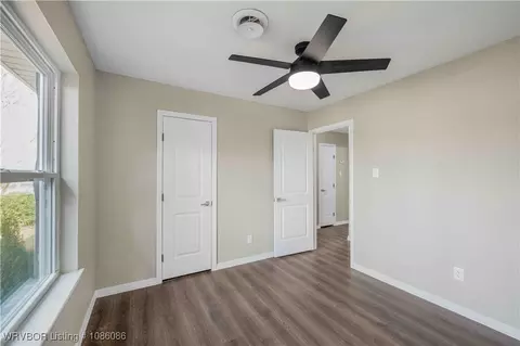 412 7th St, Barling, AR 72923 photo 10