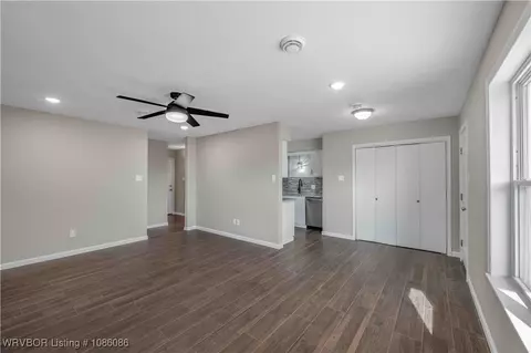 412 7th St, Barling, AR 72923 photo 6