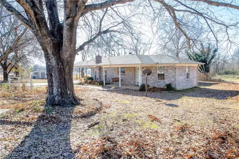 409 Edwards Rd, Alma, AR 72921