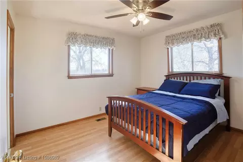 Bedroom - 409 Edwards Rd, Alma, AR 72921 photo 3 of 3