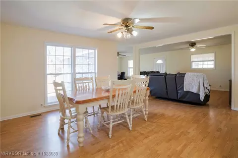 Dining - 409 Edwards Rd, Alma, AR 72921 photo 2 of 2
