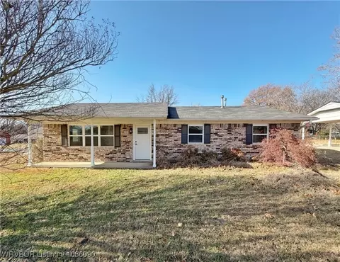 1101 NW 9th St, Stigler, OK 74462
