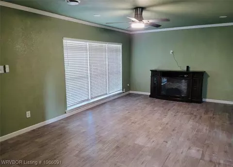 Living - 107 N Kerkendoll St, Dyer, AR 72935 photo 3 of 4