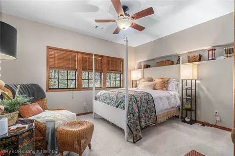 Bedroom - 2105 Massard Rd, Fort Smith, AR 72903 photo 3 of 6