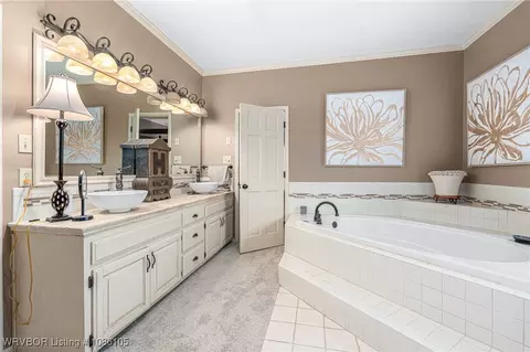 Bath - 2105 Massard Rd, Fort Smith, AR 72903 photo 2 of 7