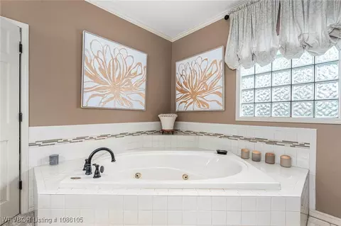 Bath - 2105 Massard Rd, Fort Smith, AR 72903 photo 4 of 7