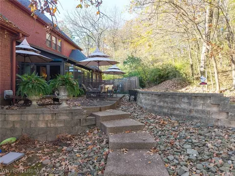 Exterior - 2105 Massard Rd, Fort Smith, AR 72903 photo 4 of 8